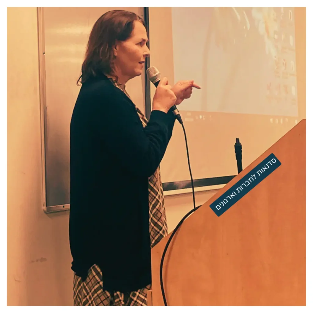 סדנאות לחברות עם נועה גלאור הקול בקלות